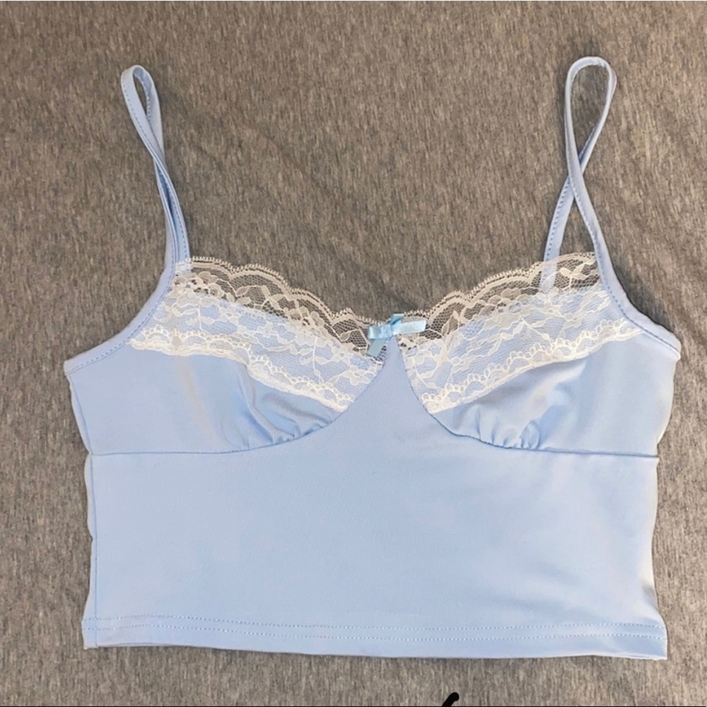 Blue lace lined tank